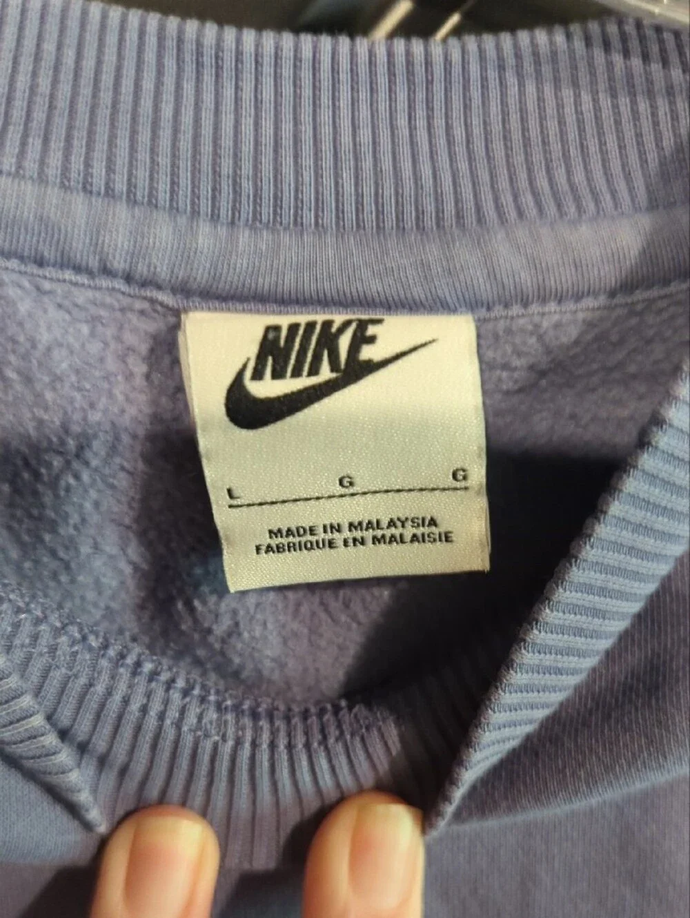 Girls Nike Lavender Crewneck Sweatshirt with White Logo Size Large